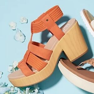 Dr. Scholl's Blossom Coral Comfortable Platform Wedge Sandals Size 6